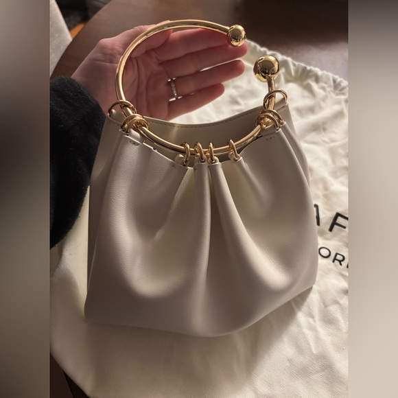 Verafied cream ring handle bag. Brand new - Picture 4 of 6